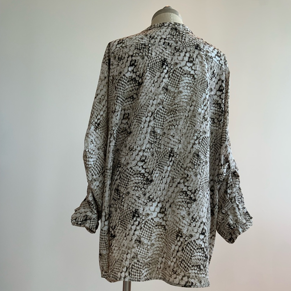 Calvin Klein Beige and Brown Snake Patterned Top 2X - Picture 6 of 6